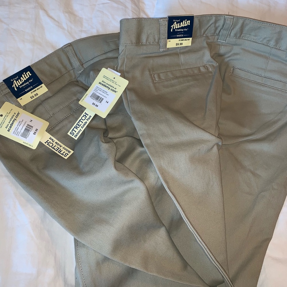 Pair of girls size 14, khaki skinny ankle pant